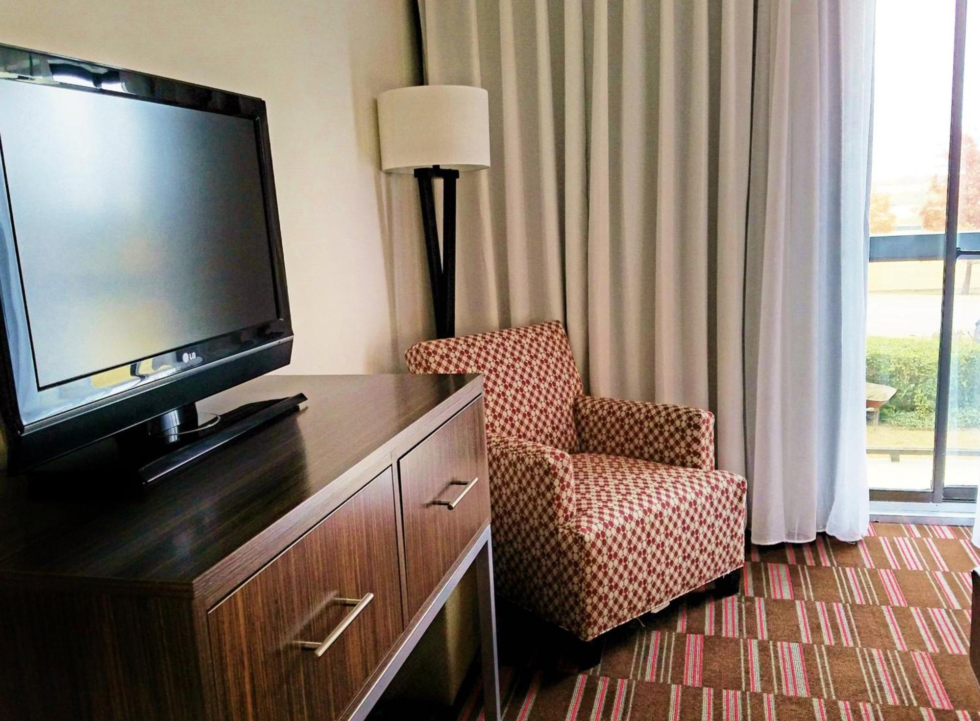 One-Bedroom Suite with Two Queen Beds and Balcony