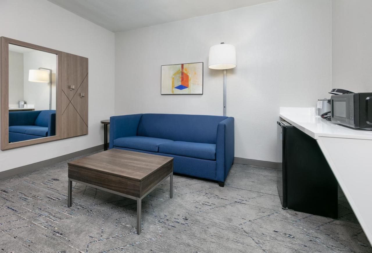 King Suite - Disability Access,1381493471:JPEG