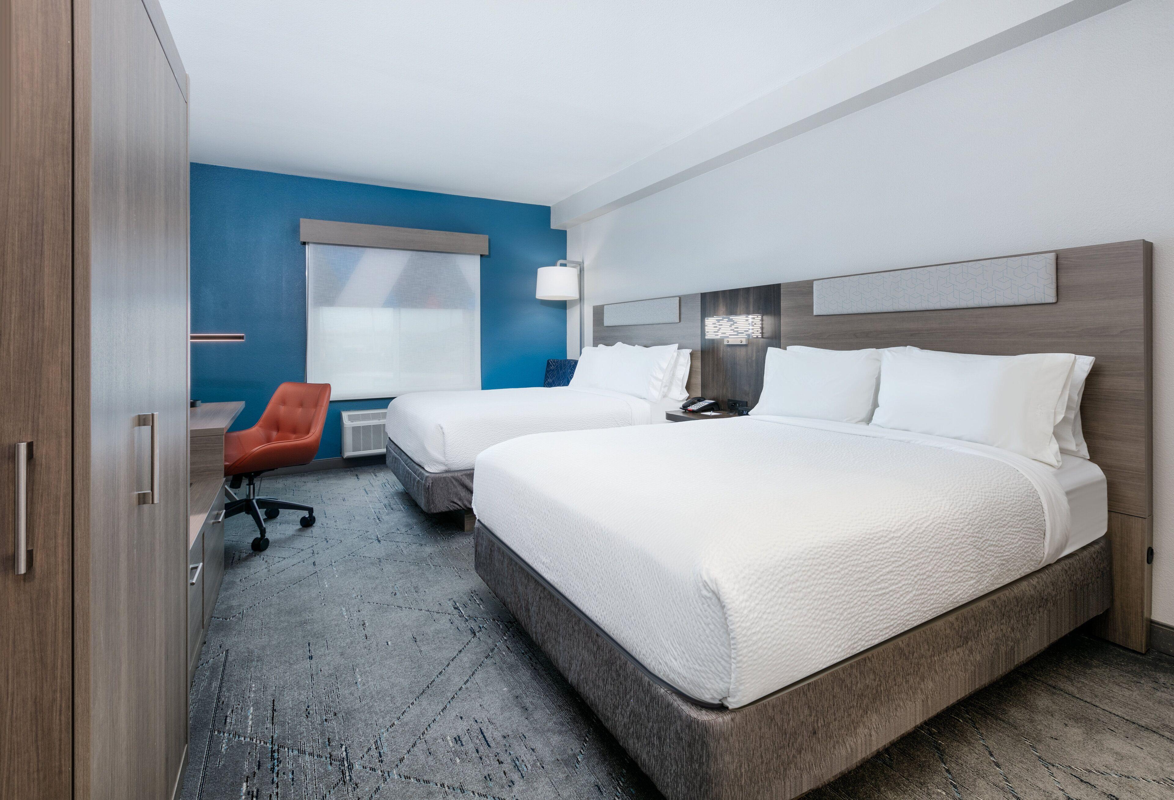 Standard Room with Two Queen Beds,1708330249:JPEG