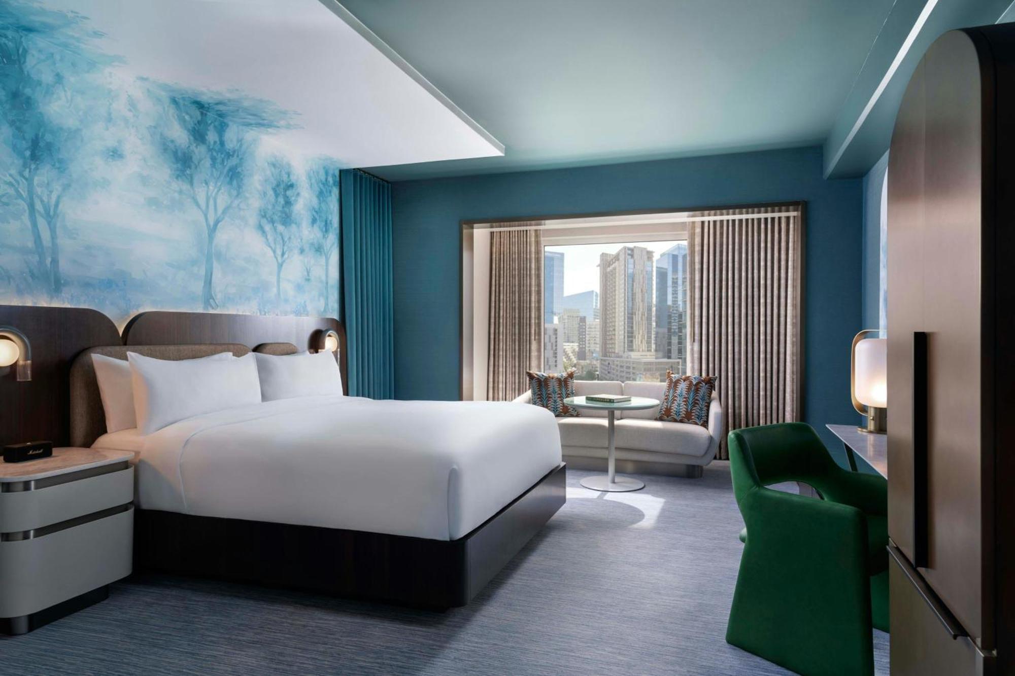 Superior King Room City View Top Floor