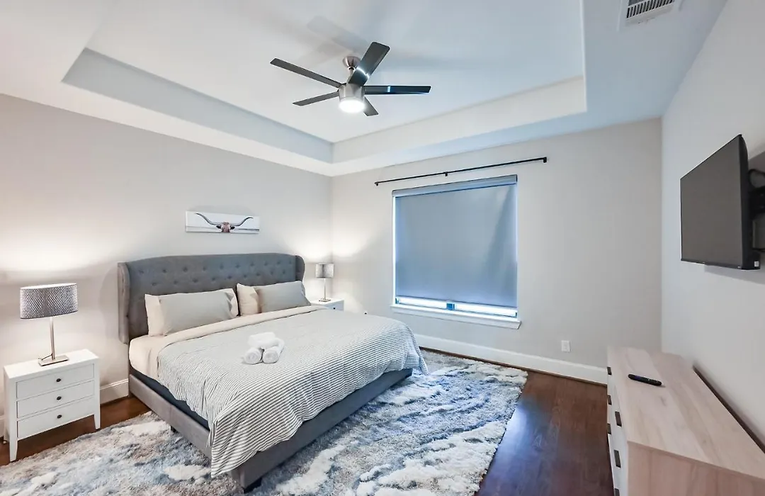 9 Minutes To Downtown Dallas - 1000Mbps - King Suite - 58 In Tv - Games-1