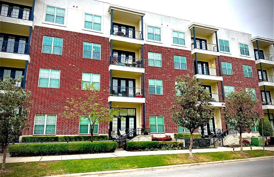 Luxury Urban Living Town Home-1