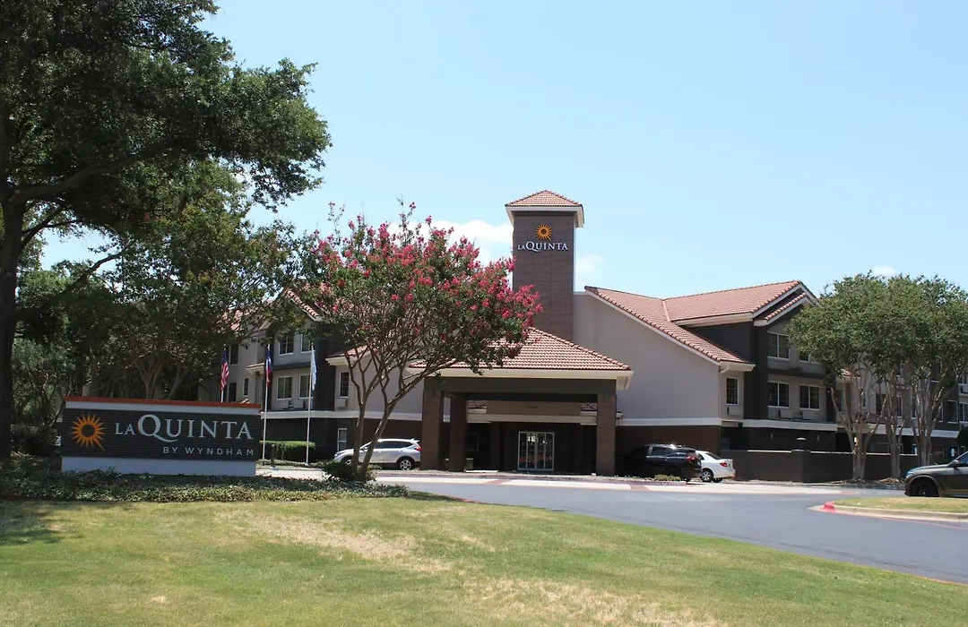La Quinta By Wyndham Dallas - Addison Galleria-1