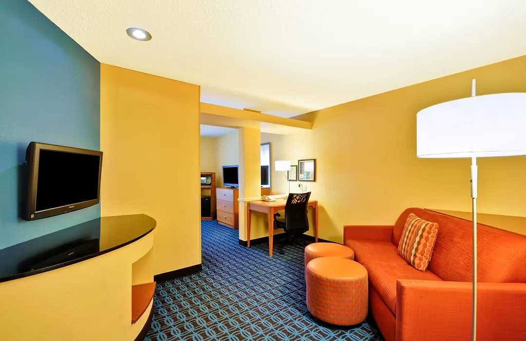 Fairfield Inn & Suites Dallas Medical/Market Center-1