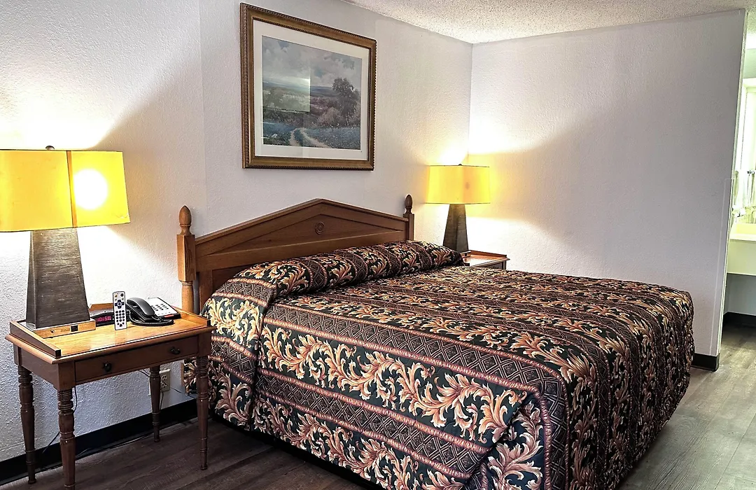 Executive Inn-1
