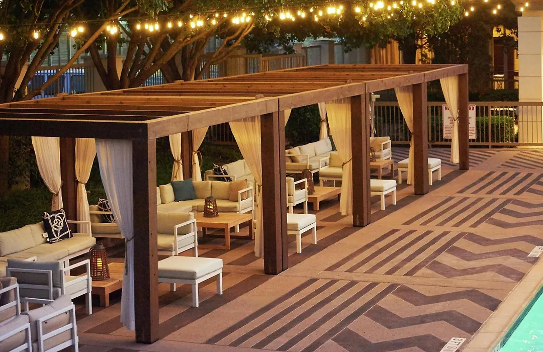 Doubletree By Hilton Dallas Market Center-1