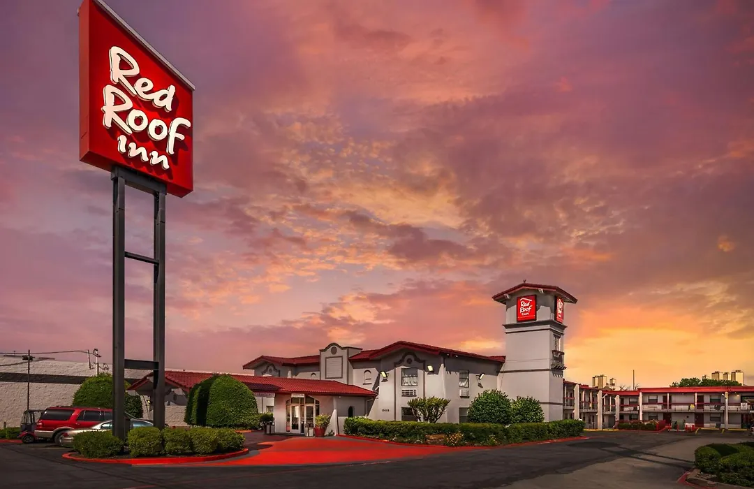 Red Roof Inn North Dallas - Park Central-1