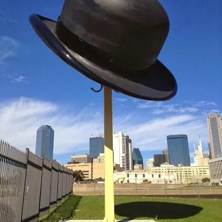 The Heart Of Dallas, Deep Ellum-3