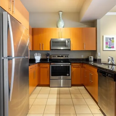2Br Executive Suite With Pool, Gym And Fast Wi-Fi By Envitae-2