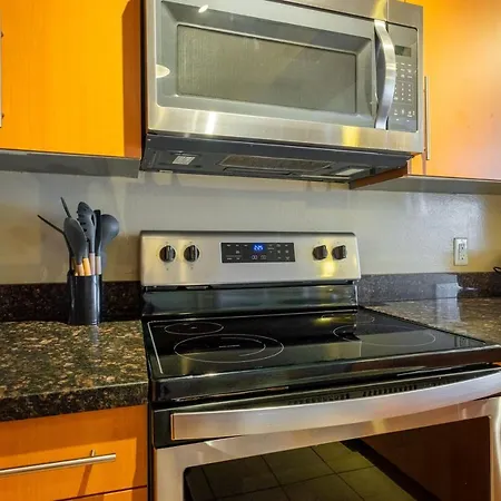 2Br Executive Suite With Pool, Gym And Fast Wi-Fi By Envitae-3