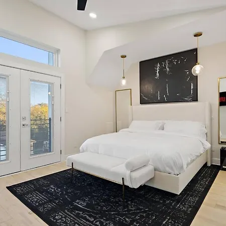 New Luxury 3 Story Townhome In Trinity Groves-2