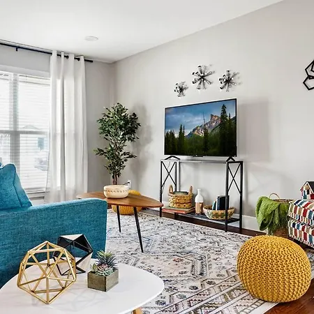 Stay Awhile! Pool Table+ Fire-Pit+ 4 Bedroom+ 2 Baths+ Game-Room!-3
