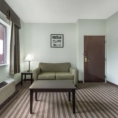 Days Inn & Suites By Wyndham Dallas-3