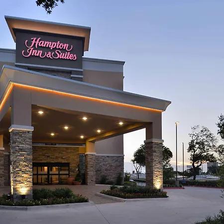 Hampton Inn & Suites Dallas Market Center-2