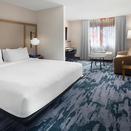 Fairfield Inn & Suites Dallas Park Central-3