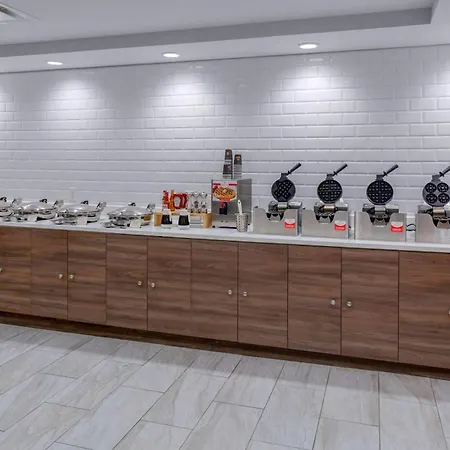 Fairfield Inn & Suites By Marriott Dallas Downtown-3